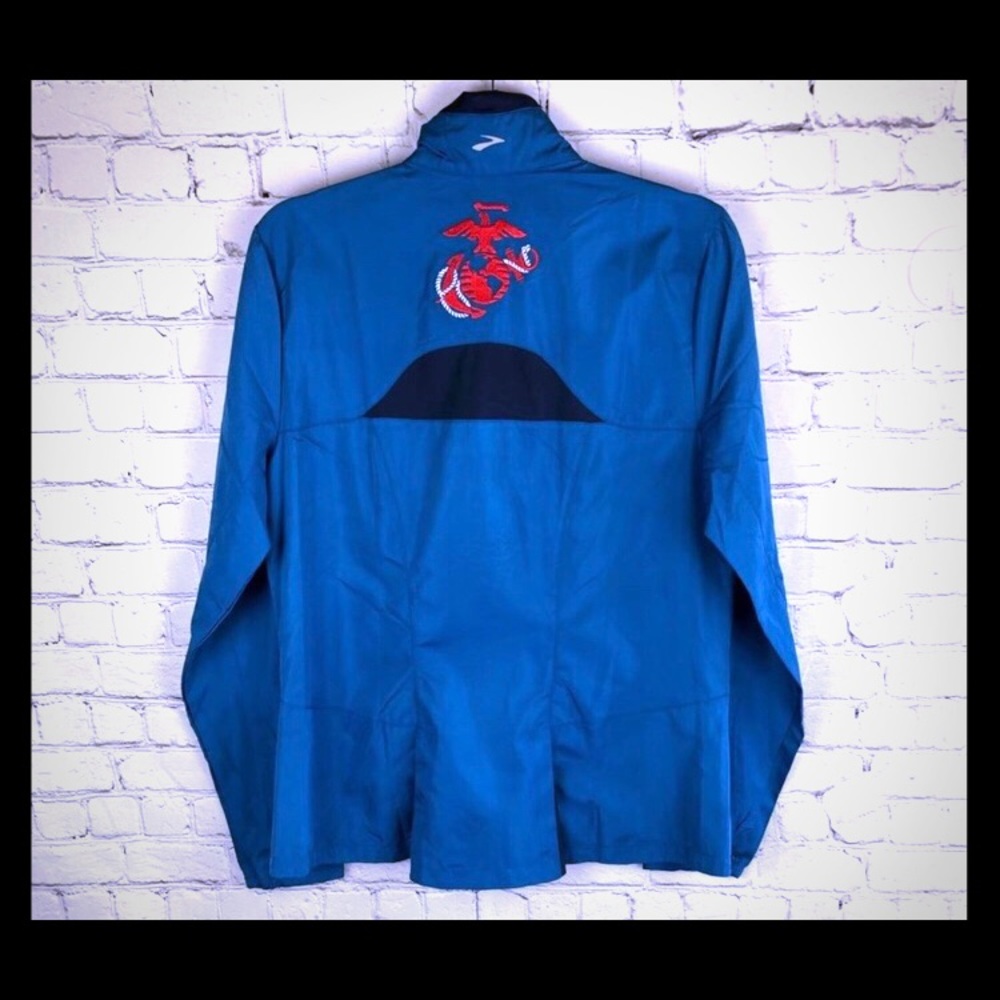 Brooks brand Marine Corps marathon jacket